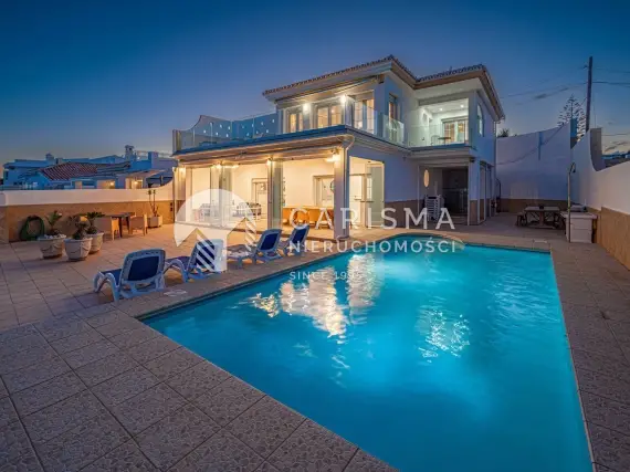 (28) Dom przy plaży w Mijas Costa, Costa del Sol