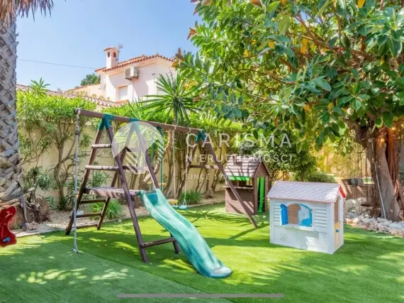 (6) Klasyczna willa w odległości 1 km od plaży, Teulada-Moraira