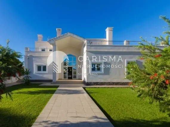 (8) Willa przy plazy w Cabo Roig, Costa Blanca
