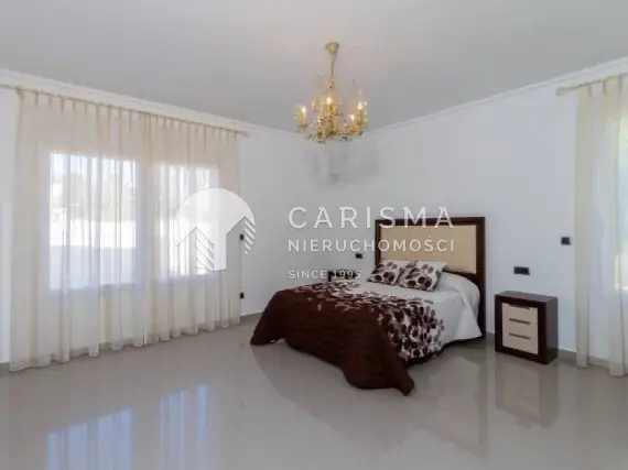 (13) Willa przy plazy w Cabo Roig, Costa Blanca