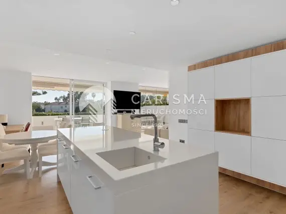 (16) Apartament w prestiżowym kompleksie Guadalmina Baja