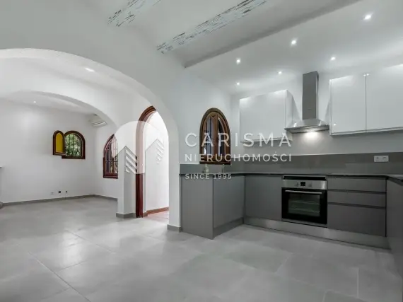 (3) Odnowiony apartament w dogodnej lokalizacji,Teulada-Moraira