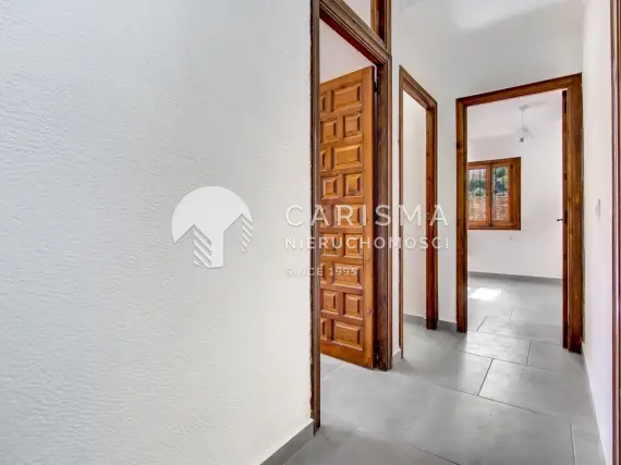 (9) Odnowiony apartament w dogodnej lokalizacji,Teulada-Moraira
