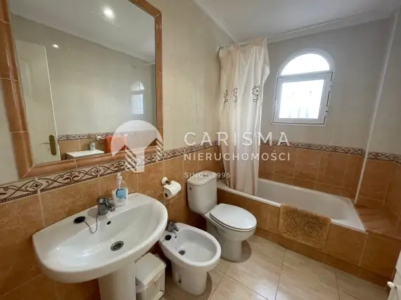 (9) Dom  w zabudowie szeregowej gotowy do zamieszkania, Villamartin, Costa Blanca