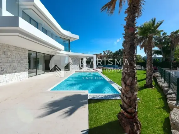 (13) Willa z widokiem na morze w Marbesa, Costa del Sol