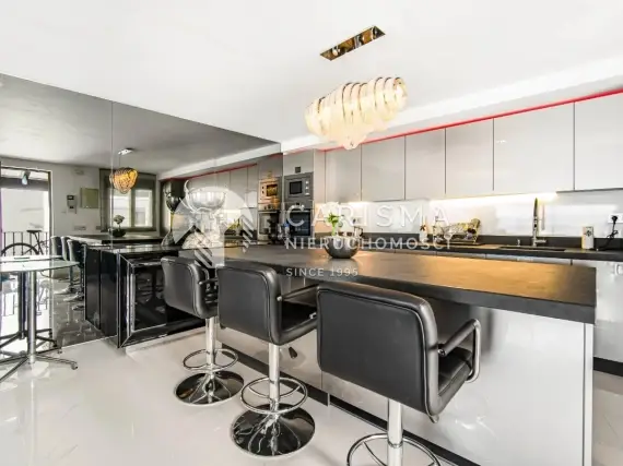 (9) Wspaniały apartament w porcie jachtowym Puerto Banus, Costa del Sol