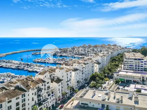 (30) Wspaniały apartament w porcie jachtowym Puerto Banus, Costa del Sol