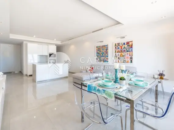 (11) Luksusowy apartament w porcie Purto Banus, Costa del Sol