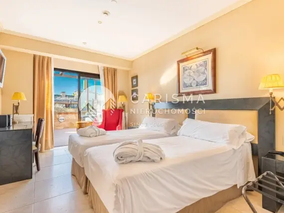 (4) Luksusowy apartament w 5* hotelu, tuż przy plaży, Puerto Banus, Costa del Sol
