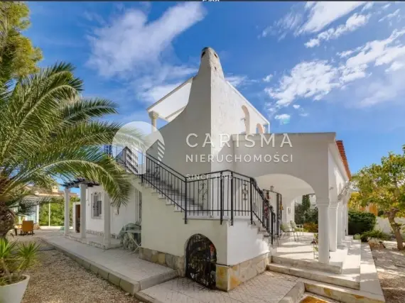 (6) Dom z basenem 300 m od plaży, La Zenia