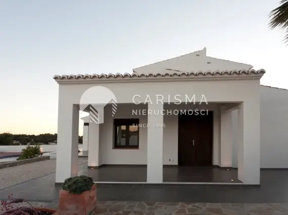 (7) Klasyczna, nigdy niezamieszkana willa z widokiem na morze i góry, Moraira