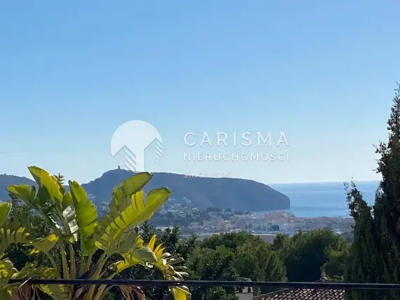 (32) Odnowiona willa w stylu Ibiza, z panoramicznym widokiem na morze, Moraira