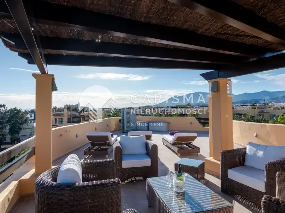 (4) Piękny penthouse z widokiem na morze, 100 m od plaży, Estepona, Costa del Sol