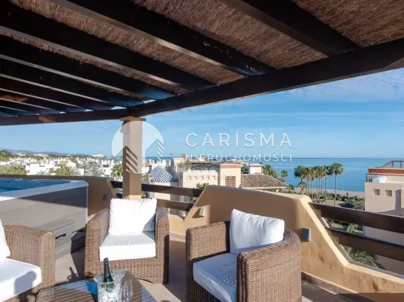 (27) Piękny penthouse z widokiem na morze, 100 m od plaży, Estepona, Costa del Sol