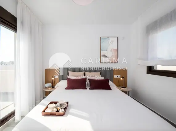 (12) Nowoczesne domy z basenami w Villamartin Costa Blanca