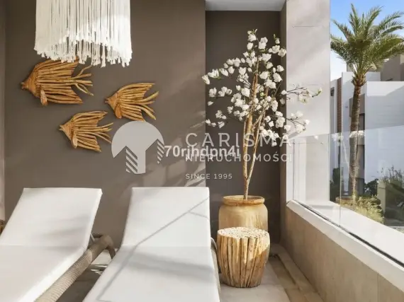 (12) Apartament z dużym tarasem w New Golden Mile
