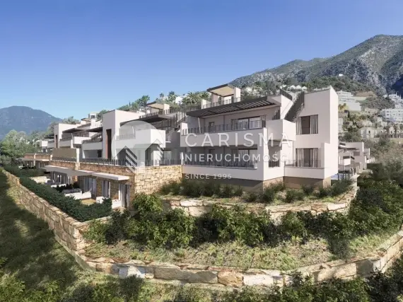 (2) Nowoczesne apartamenty z panoramicznymi widokami na jezioro Istan, Gibraltar i morze