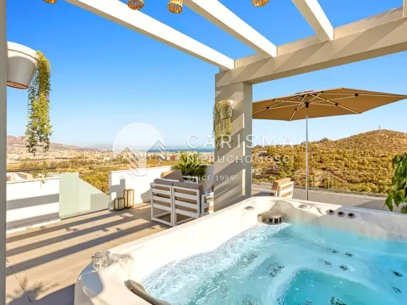 (5) Nowe apartamenty z pięknymi widokami na morze i góry, Mijas