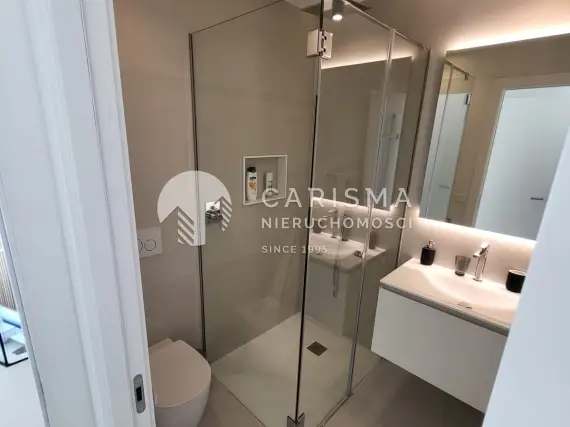 (25) Ekskluzywna willa z 4 sypialniami i 4 łazienkami w prestiżowym Las Colinas Golf &amp; Country Club