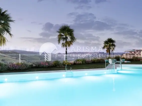 (2) Nowy kompleks apartamentów z panoramicznym widokiem na pola golfowe