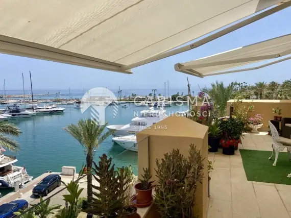 (3) Penthouse z panoramicznym widokiem na port jachtowy i morze, Sotogrande Marina