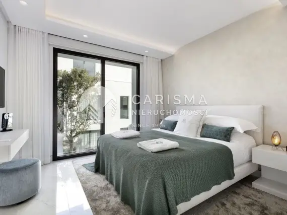 (15) Luksusowy apartament z panoramicznym widokiem na morze tuż przy plaży