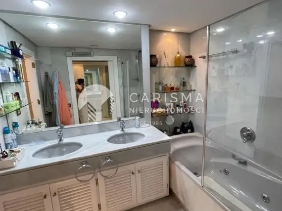 (15) Apartament z panoramicznym widokiem na morze tuż przy plaży, Puerto Banus