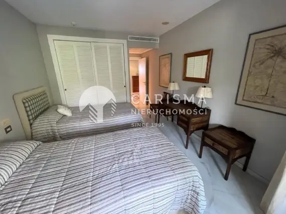 (16) Apartament z panoramicznym widokiem na morze tuż przy plaży, Puerto Banus