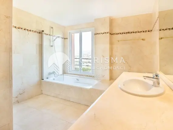 (33) Luksusowy penthouse z widokiem na morze, góry i pola golfowe, Nueva Andalucia