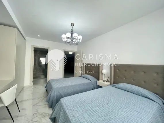 (25) Luksusowy apartament z widokiem na morze w pierwszej linii brzegowej, Puerto Banus