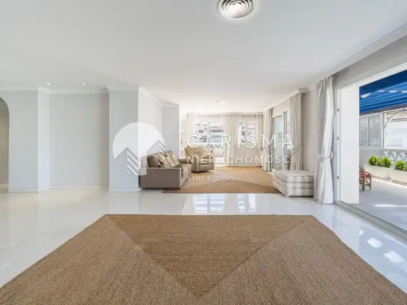 (9) Dwupoziomowy apartament w dogodnej lokalizacji, Puerto Banus