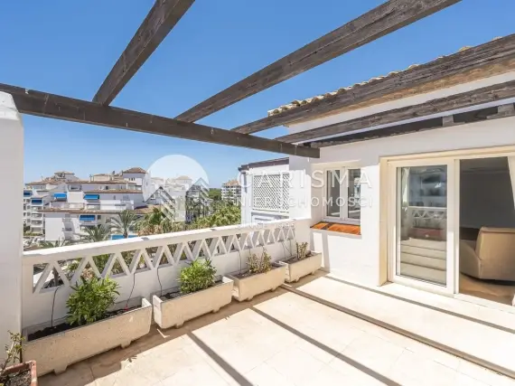 (12) Dwupoziomowy apartament w dogodnej lokalizacji, Puerto Banus