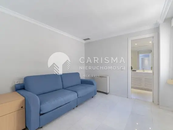 (20) Dwupoziomowy apartament w dogodnej lokalizacji, Puerto Banus