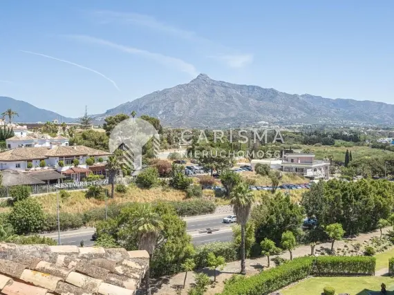 (33) Dwupoziomowy apartament w dogodnej lokalizacji, Puerto Banus