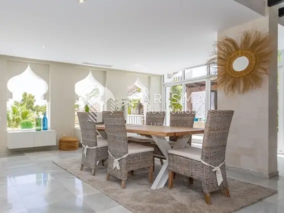 (11) Nowoczesny apartament w stylu andaluzyjskim w idealnej lokalizacji