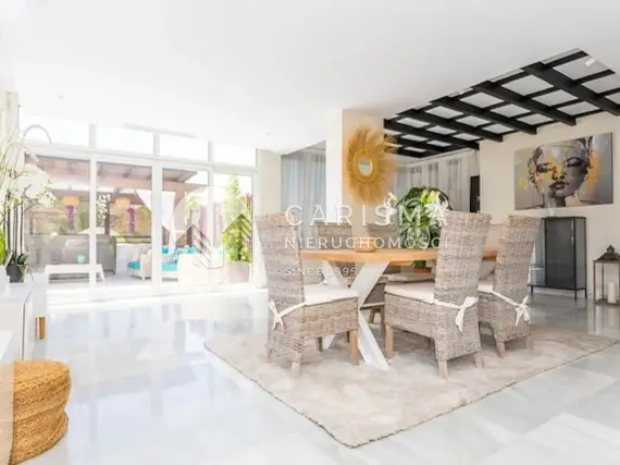 (15) Nowoczesny apartament w stylu andaluzyjskim w idealnej lokalizacji