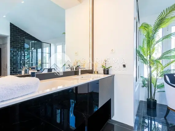 (43) Nowoczesny apartament w stylu andaluzyjskim w idealnej lokalizacji