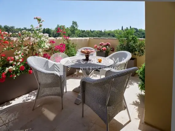 (23) Komfortowy penthouse w otoczeniu natury z panoramicznym widokiem