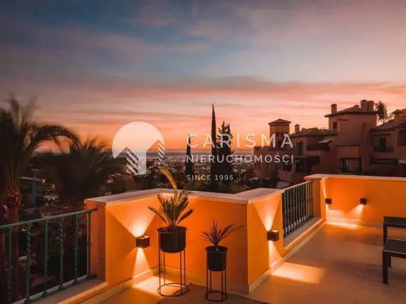 (41) Dwupoziomowy penthouse z panoramicznym widokiem na morze