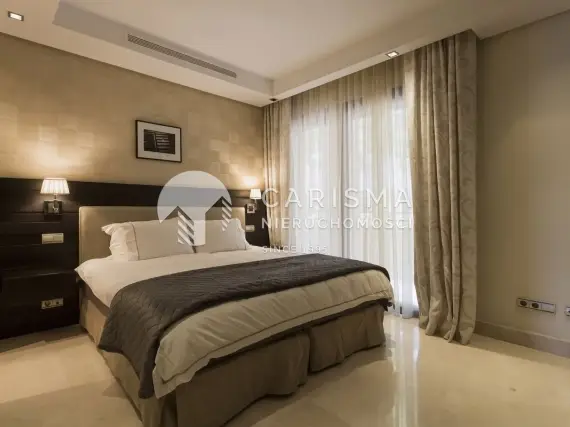 (14) Luksusowy apartament w prestiżowym kompleksie tuż przy plaży