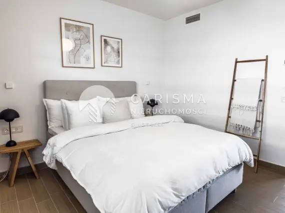 (18) Luksusowy penthouse z pięknym panoramicznym widokiem na morze