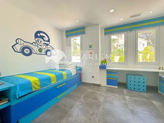 (28) Luksusowa willa na terenie luksusowej dzielnicy El Portet, Moraira