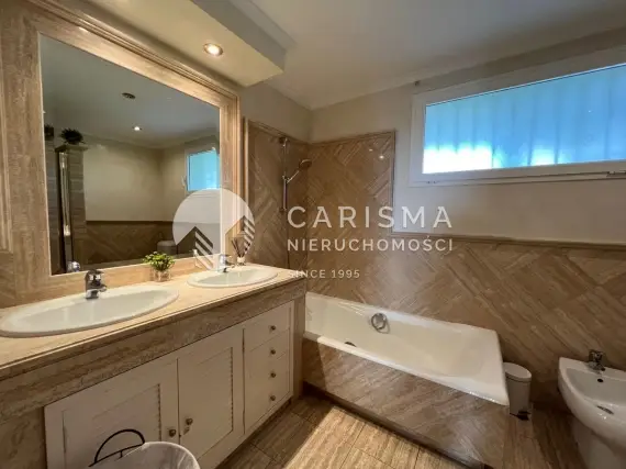 (24) Nowoczesny apartament w prestiżowej dzielnicy Marbelli