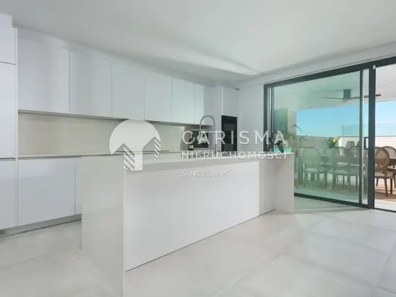 (9) Luksusowy apartament z prywatnym basenem przy polach golfowych