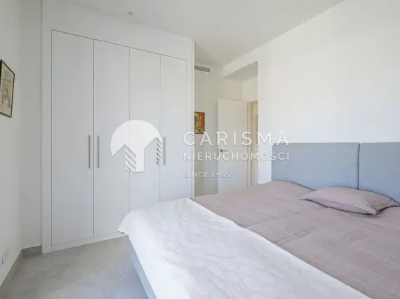(11) Luksusowy dwupoziomowy penthouse z widokiem na morze, Capobino