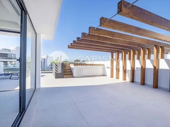 (13) Luksusowy dwupoziomowy penthouse z widokiem na morze, Capobino