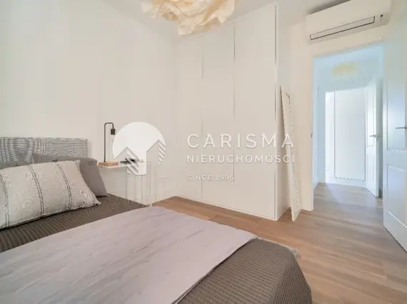 (19) Całkowicie odnowiony apartament w nowoczesnym stylu blisko plaży