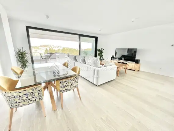 (3) Apartament z widokiem na pole golfowe gotowy do zamieszkania