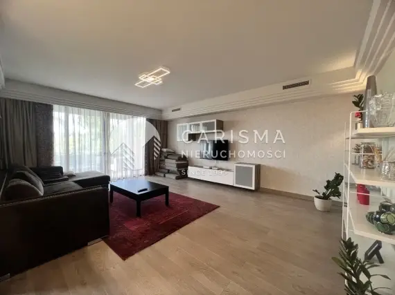 (4) Nowoczesny apartament w prestiżowym kompleksie Puerto Banus