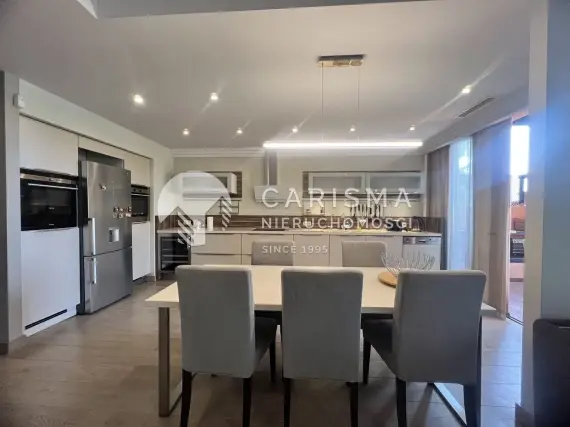 (7) Nowoczesny apartament w prestiżowym kompleksie Puerto Banus